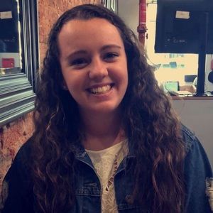 Meet your Posher, Nicole